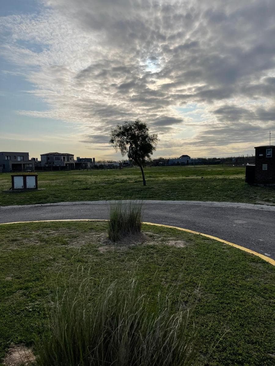 SPECTACULAR 1,025-METER LOT FOR SALE IN SAN SEBASTIAN