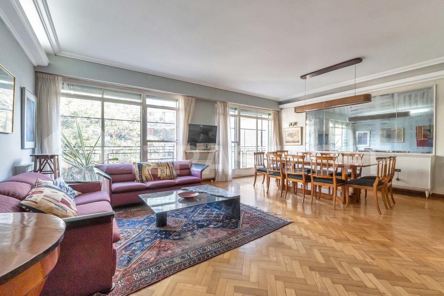 3-bedroom apartment with a separate room for sale in Retiro