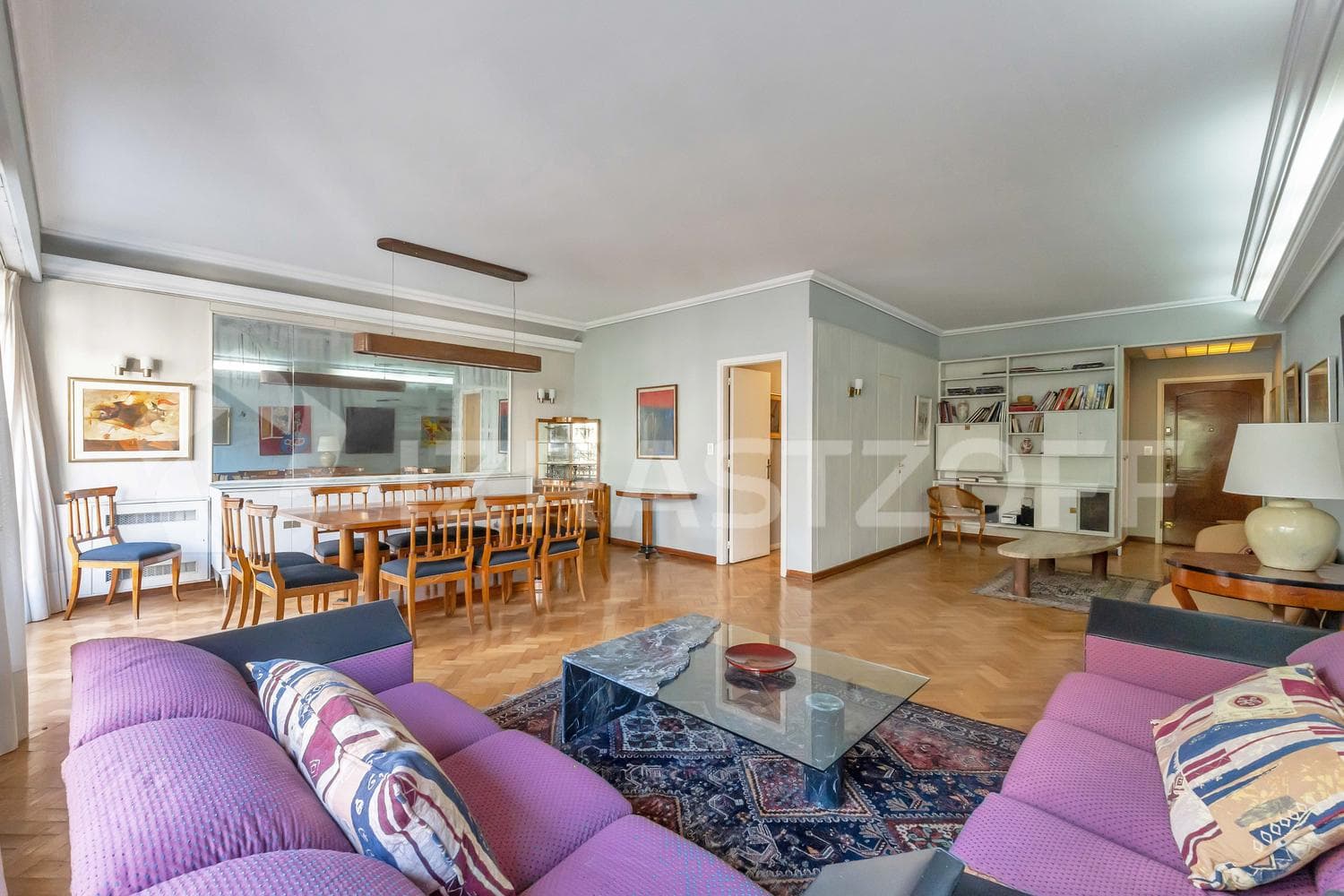 3-bedroom apartment with a separate room for sale in Retiro