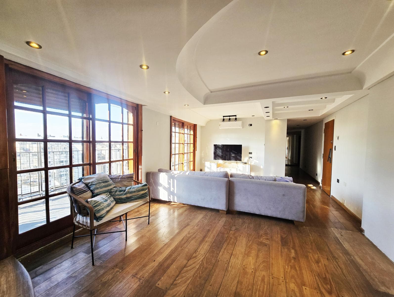 For Sale: 4-Room Apartment with Barbecue in San Nicolás Microcentro