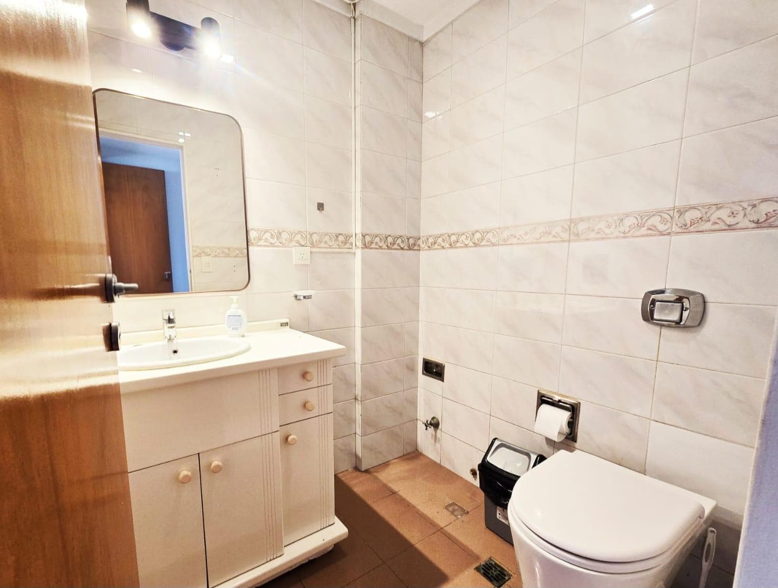 For Sale: 4-Room Apartment with Barbecue in San Nicolás Microcentro