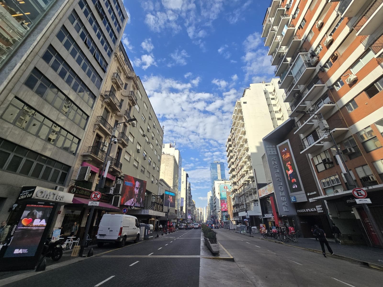 For Sale: 4-Room Apartment with Barbecue in San Nicolás Microcentro