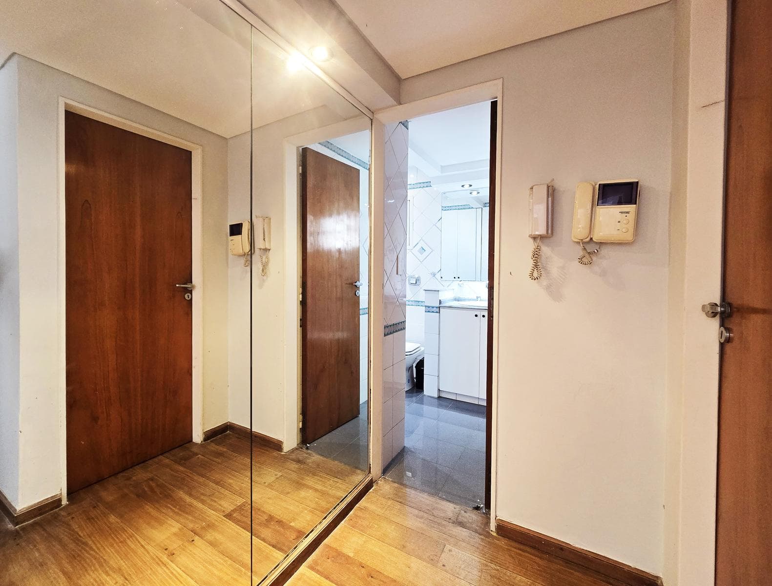 For Sale: 4-Room Apartment with Barbecue in San Nicolás Microcentro