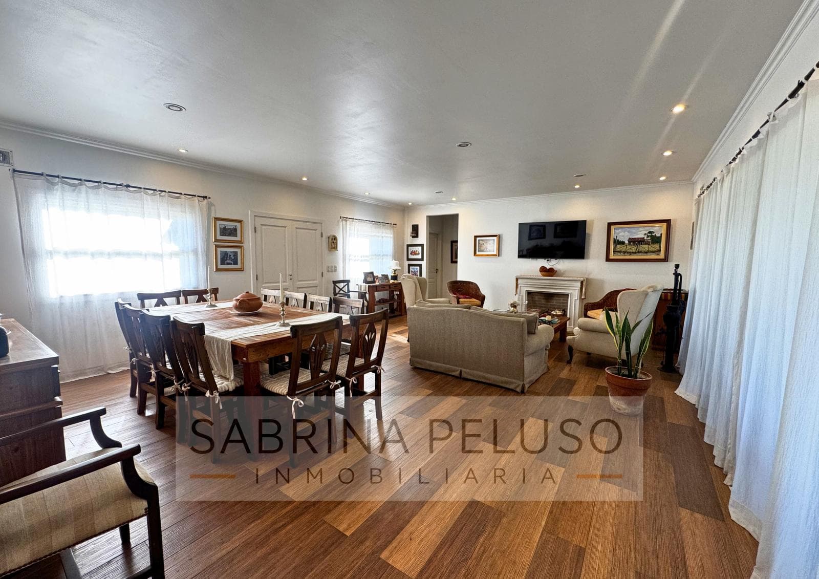 House for Sale in Prados del Oeste I | 3 Bedrooms, Suite, Pool, and Patio with Grill