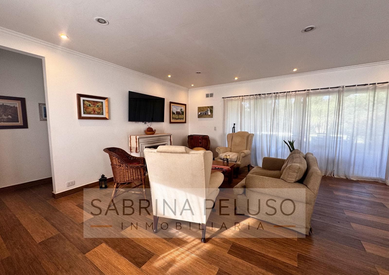 House for Sale in Prados del Oeste I | 3 Bedrooms, Suite, Pool, and Patio with Grill