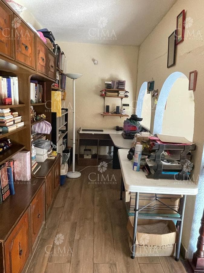 Venta casa jardín con bosque - V402