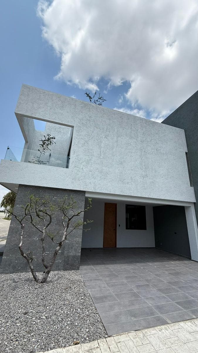 House in Lomas de Angelópolis - Parque México
