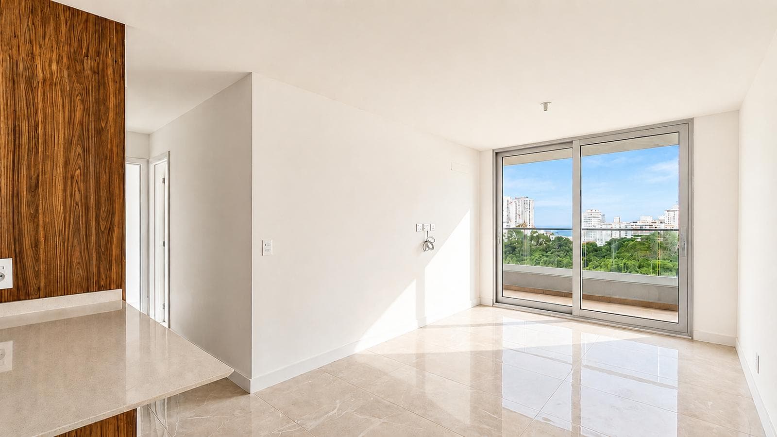 Apartment for Sale in Playa Brava: 2 Bedrooms, View Punta del Este Building