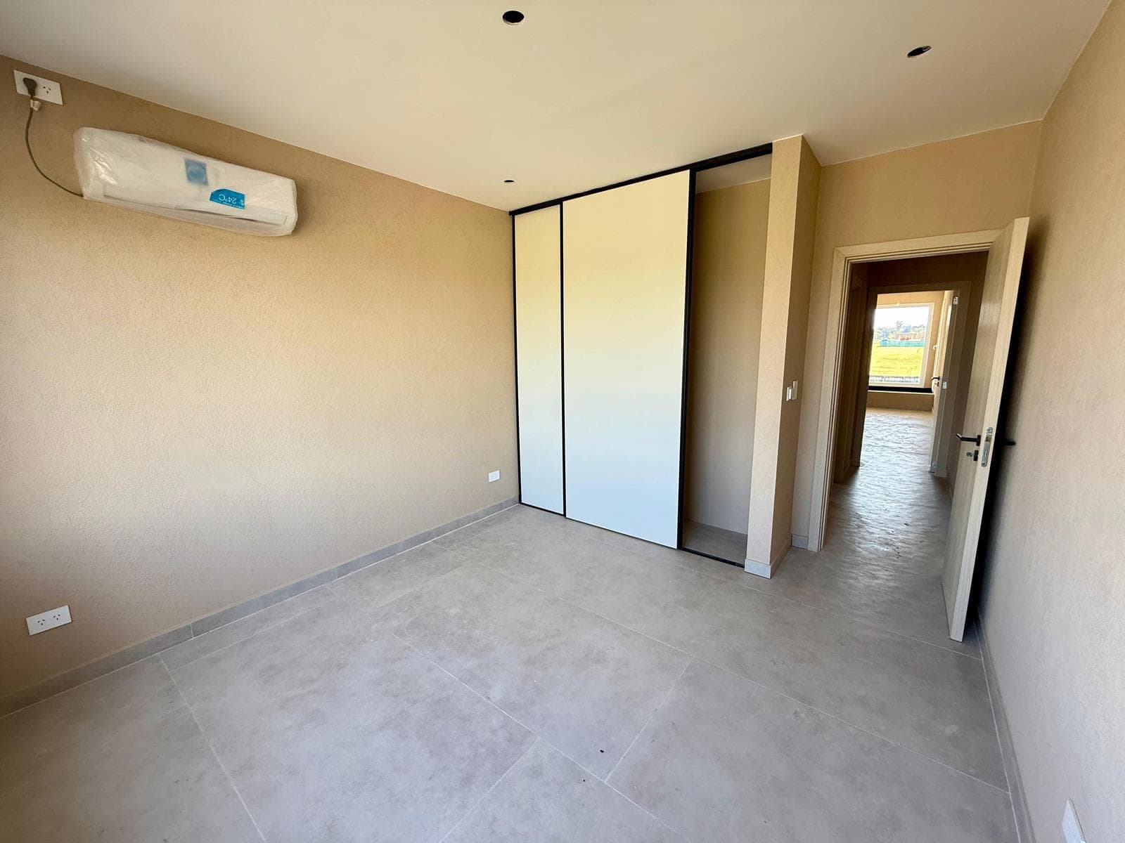 House for Sale in El Naudir
