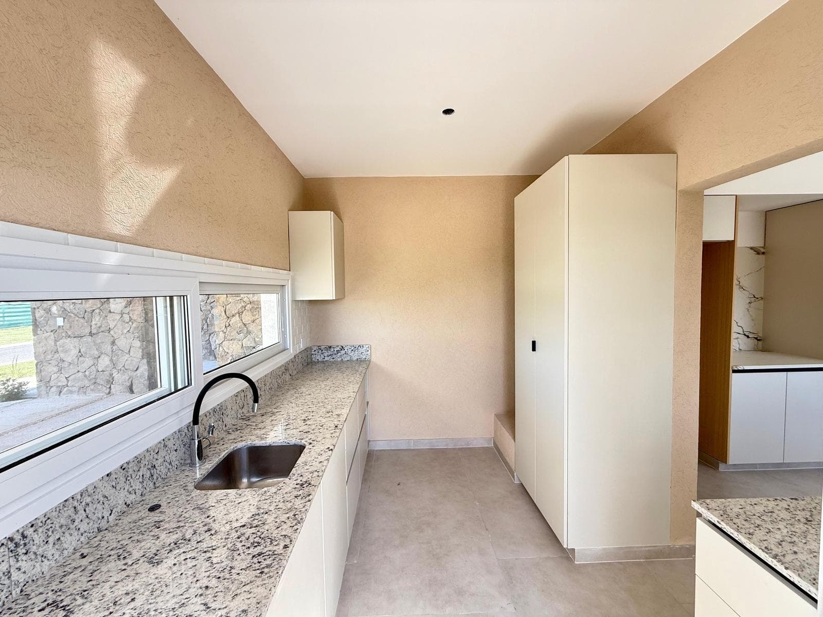 House for Sale in El Naudir