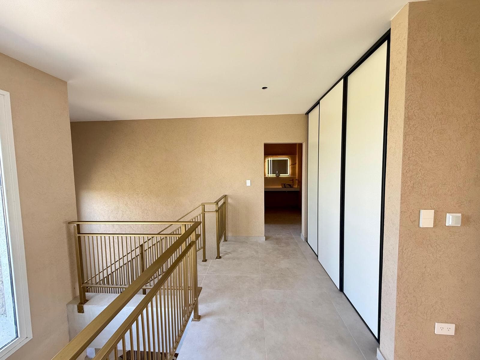 House for Sale in El Naudir