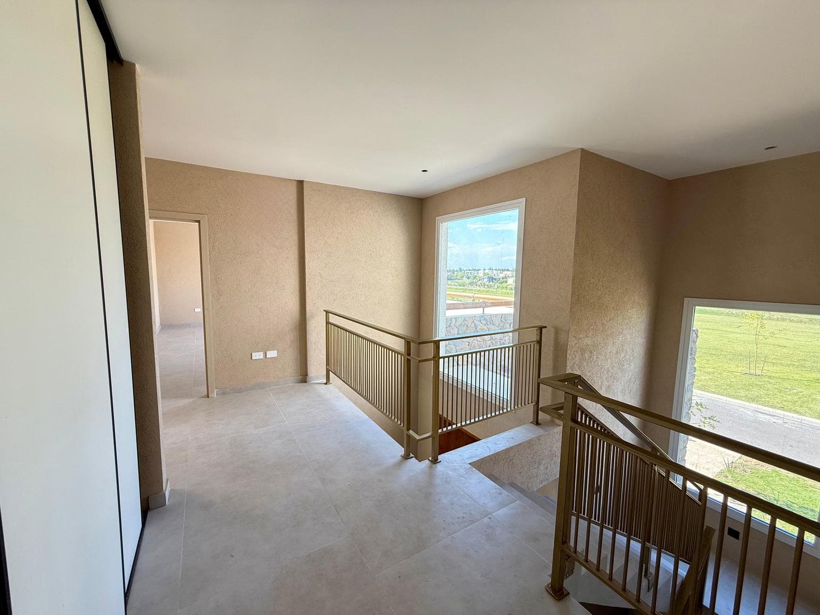 House for Sale in El Naudir