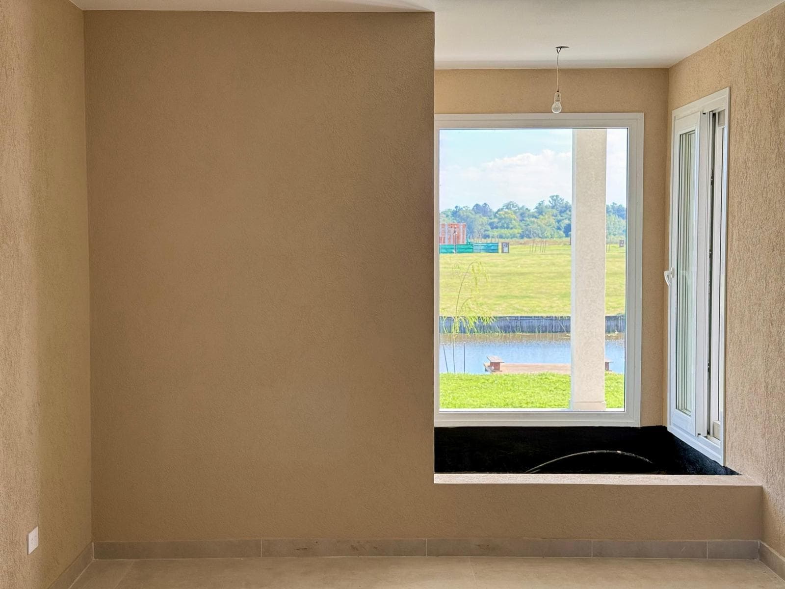 House for Sale in El Naudir