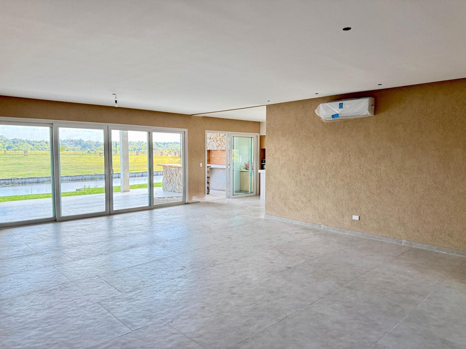 House for Sale in El Naudir