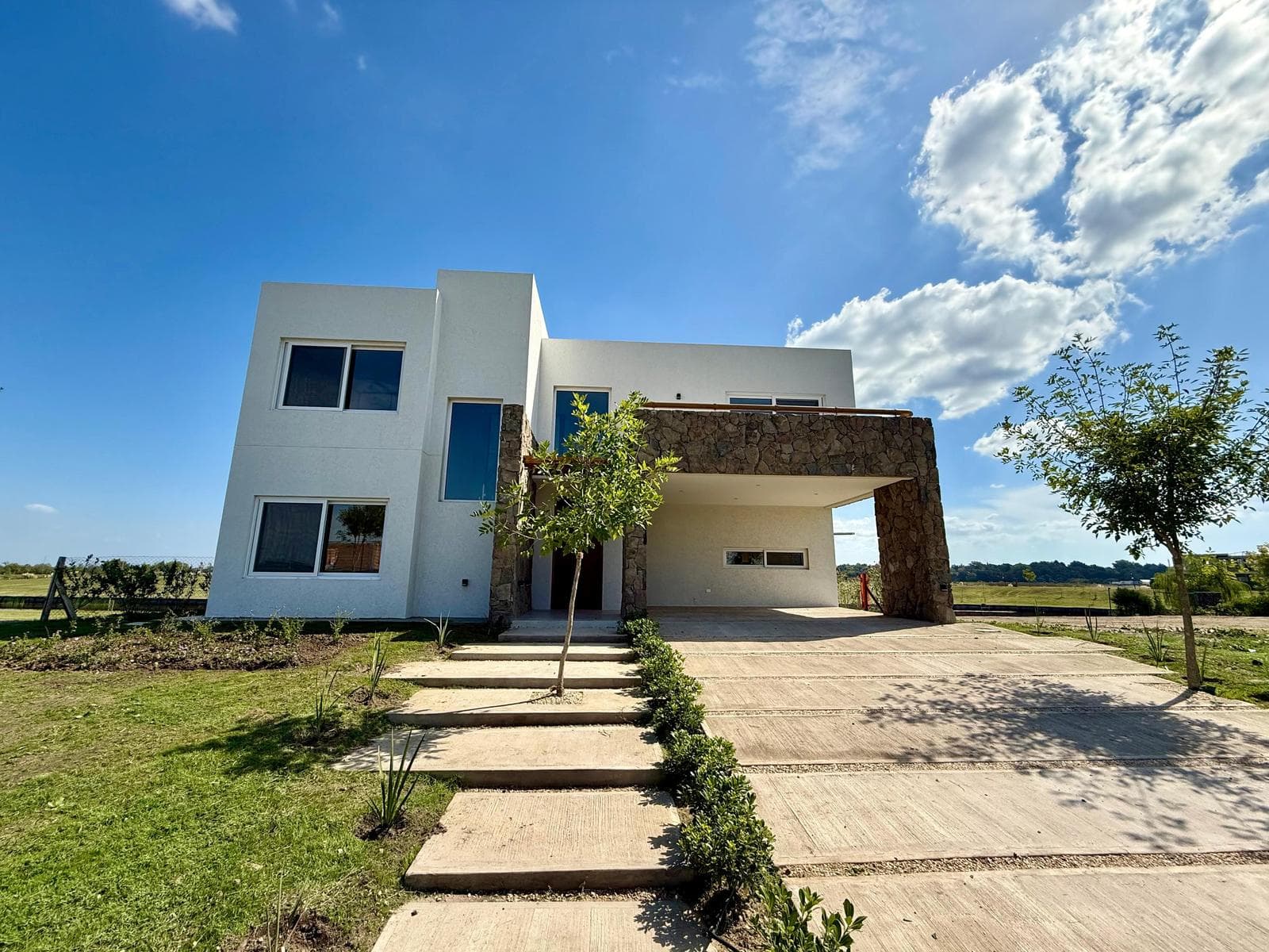House for Sale in El Naudir