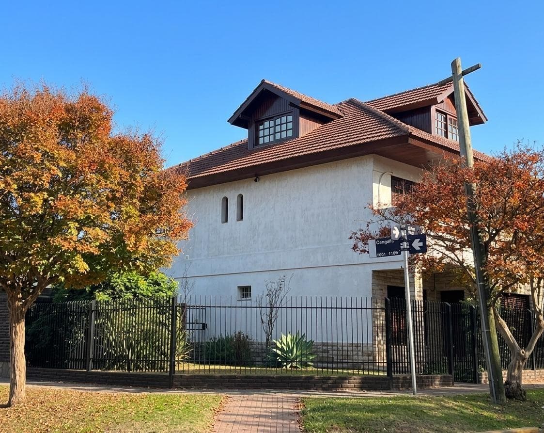 House for Sale - 3 Stories - Martinez - San Isidro