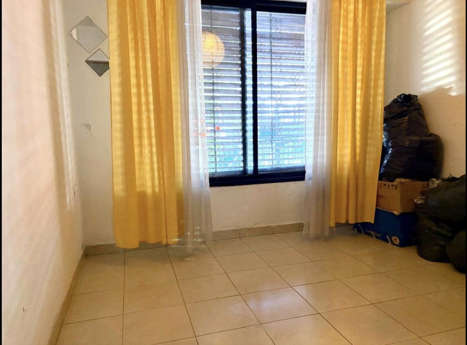 House for Sale - 3 Stories - Martinez - San Isidro