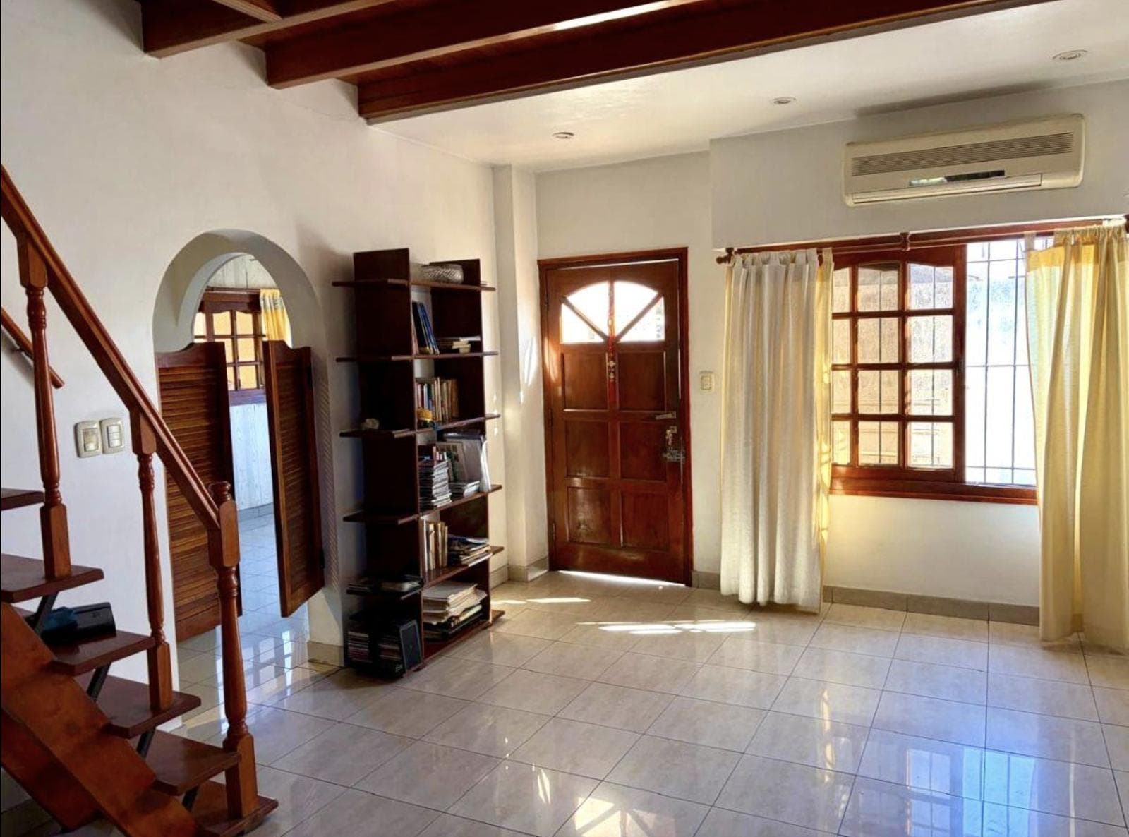 House for Sale - 3 Stories - Martinez - San Isidro