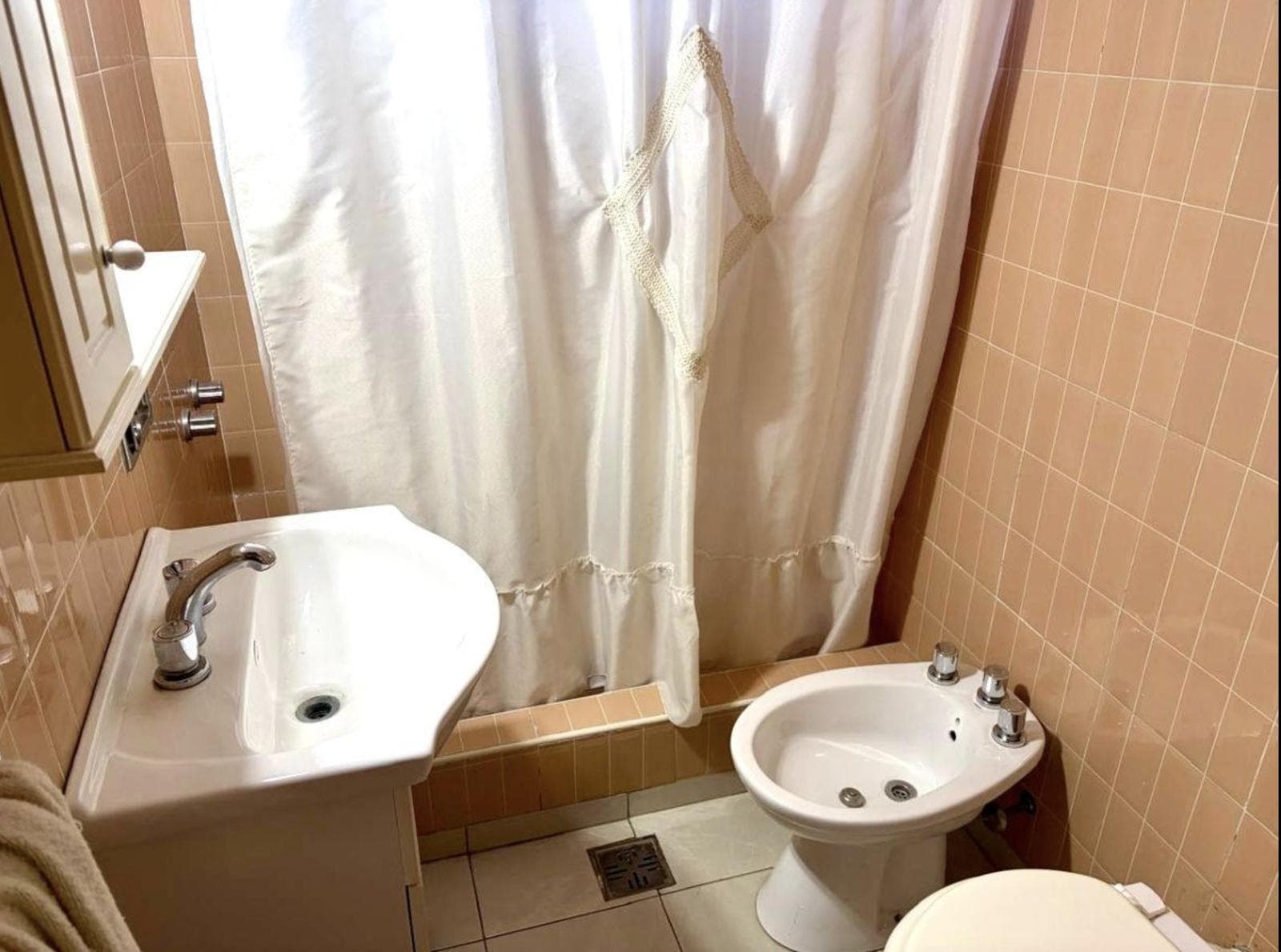 House for Sale - 3 Stories - Martinez - San Isidro