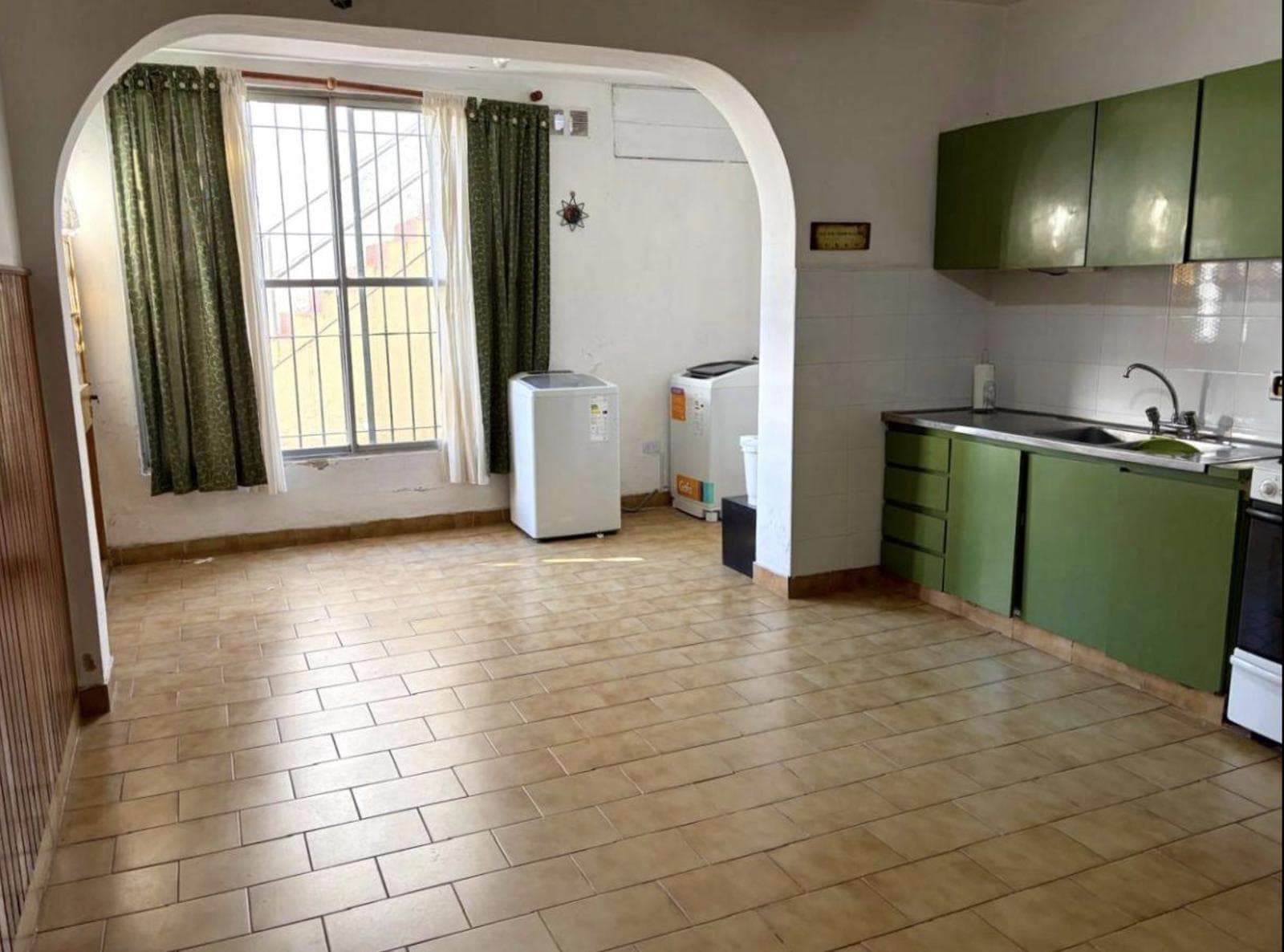 House for Sale - 3 Stories - Martinez - San Isidro