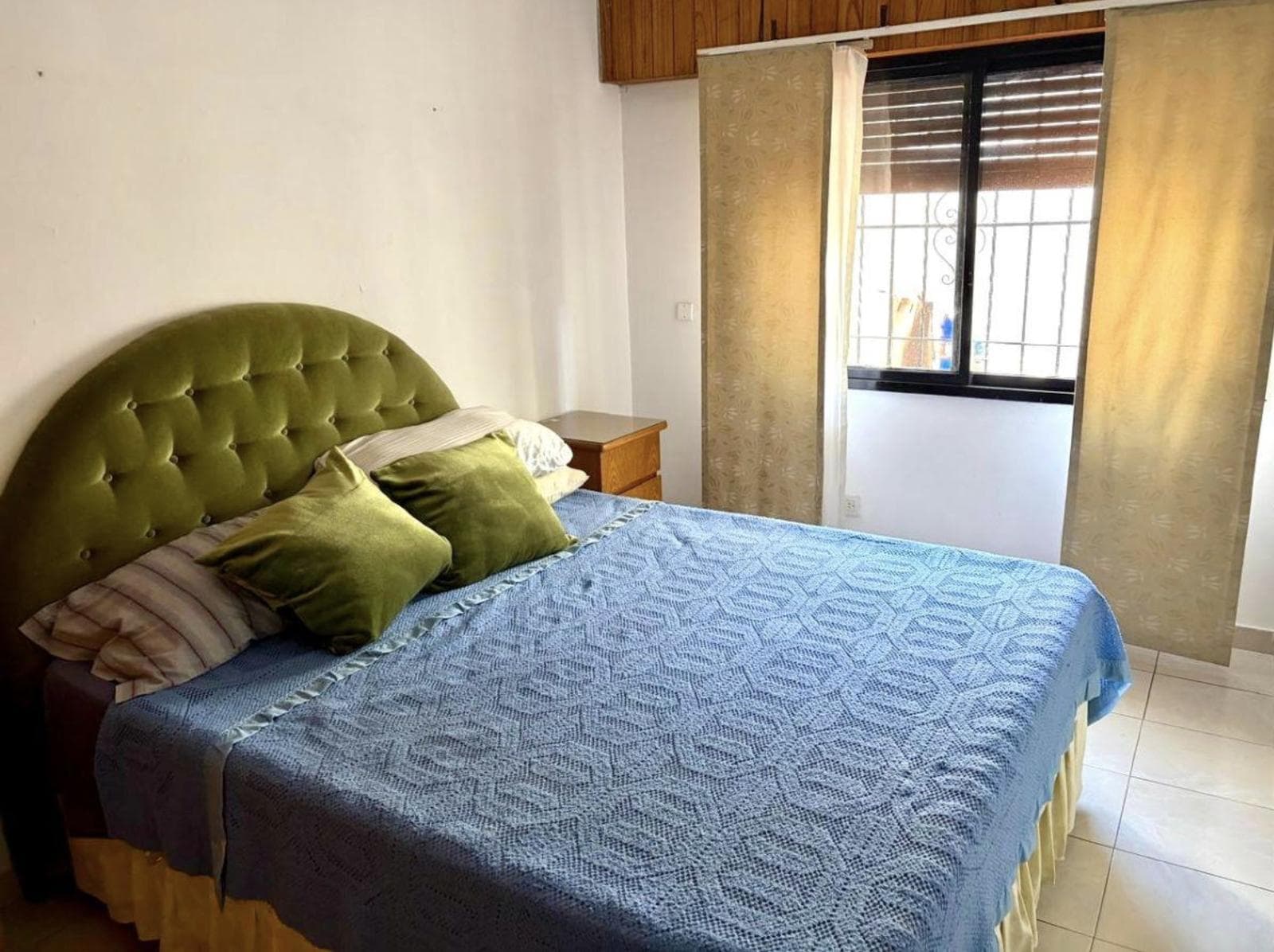 House for Sale - 3 Stories - Martinez - San Isidro