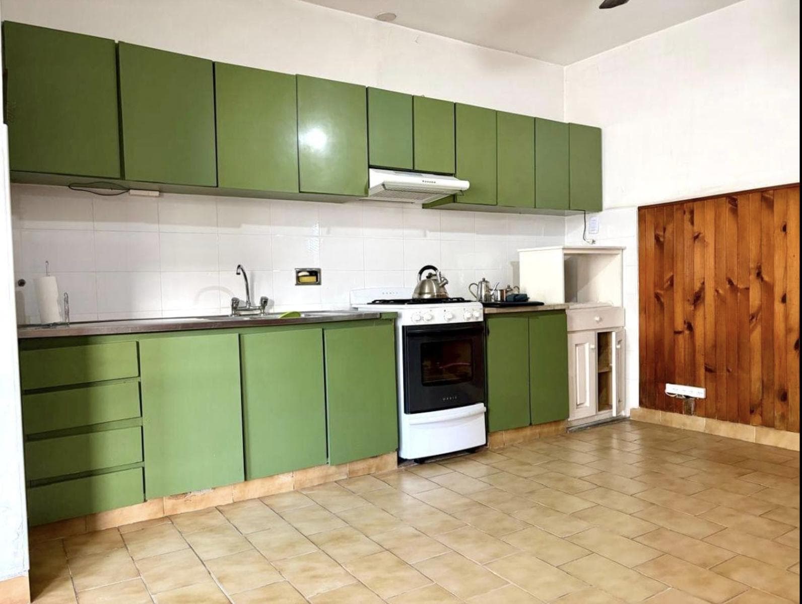 House for Sale - 3 Stories - Martinez - San Isidro