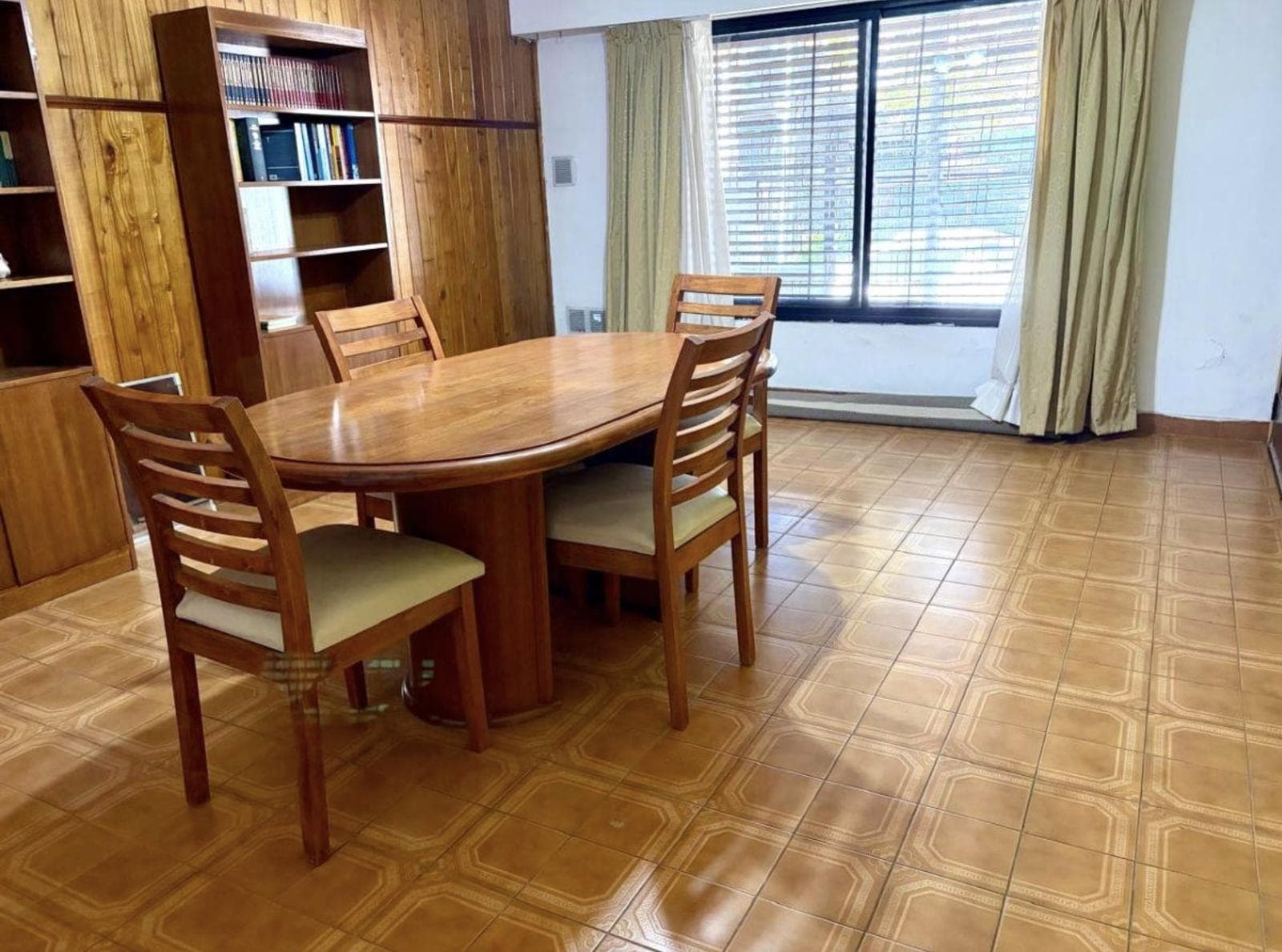 House for Sale - 3 Stories - Martinez - San Isidro