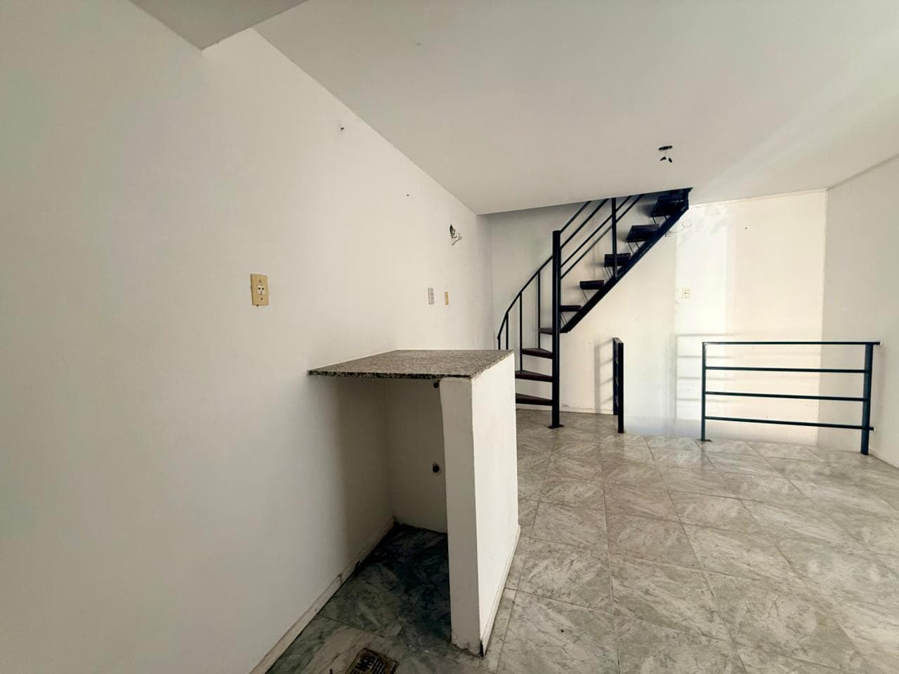 Duplex un dormitorio con Subsuelo a metros de Av. San Martín, Rosario