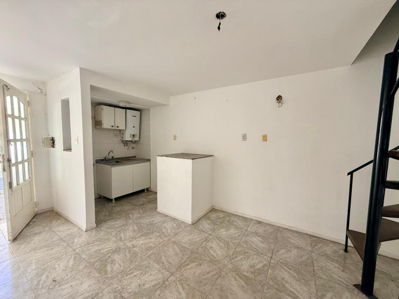 Duplex un dormitorio con Subsuelo a metros de Av. San Martín, Rosario