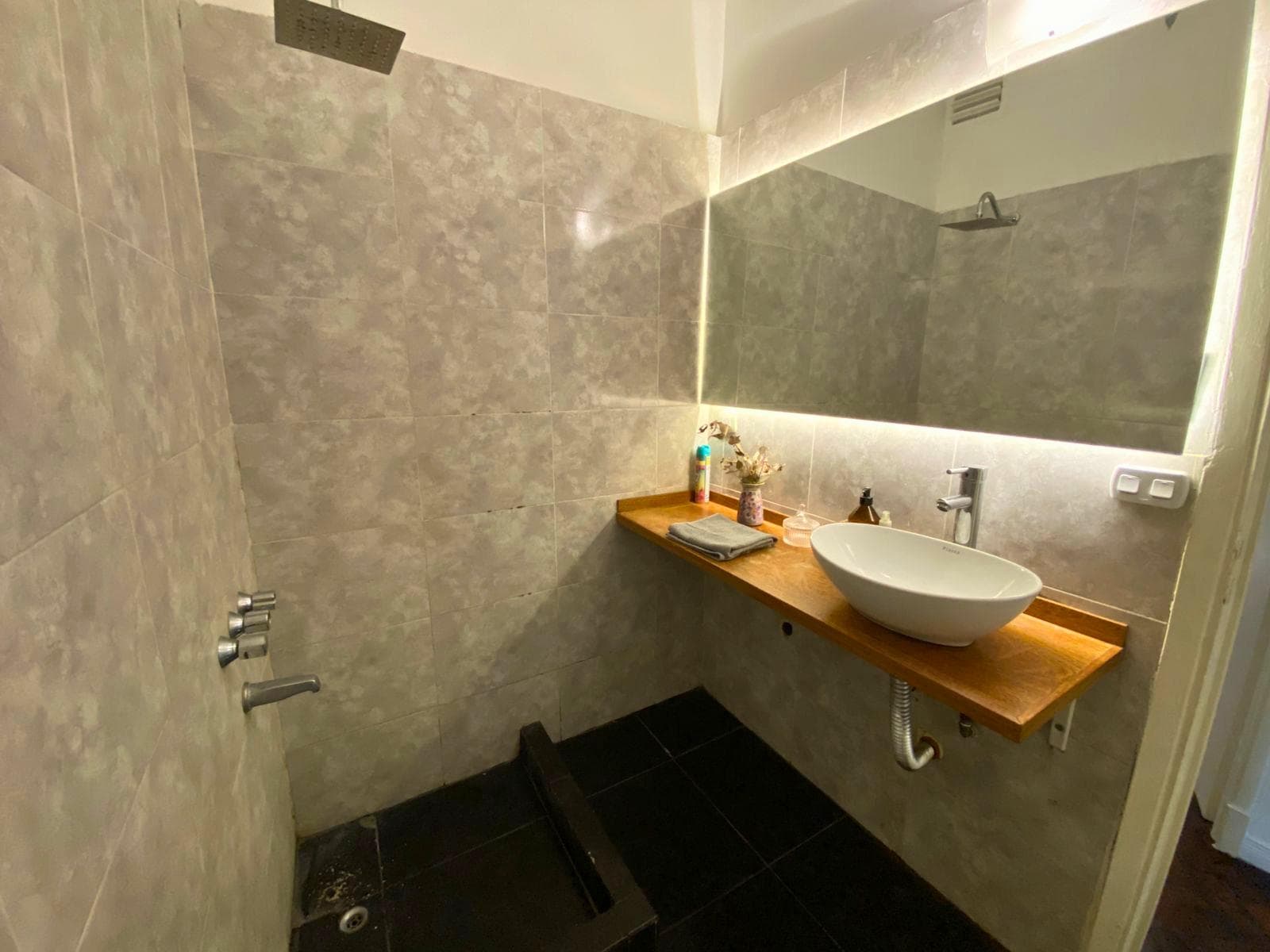 2-bedroom apartment for sale in Balvaneda, one block from Callao Avenue and Subway Line B