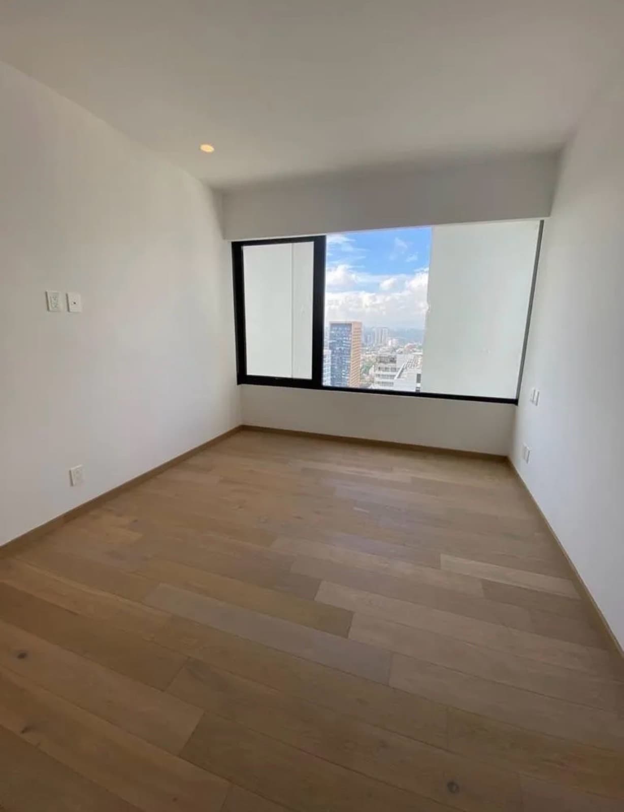 Apartment for sale in Polanco, Neuchatel: 1 bedroom, amenities, security