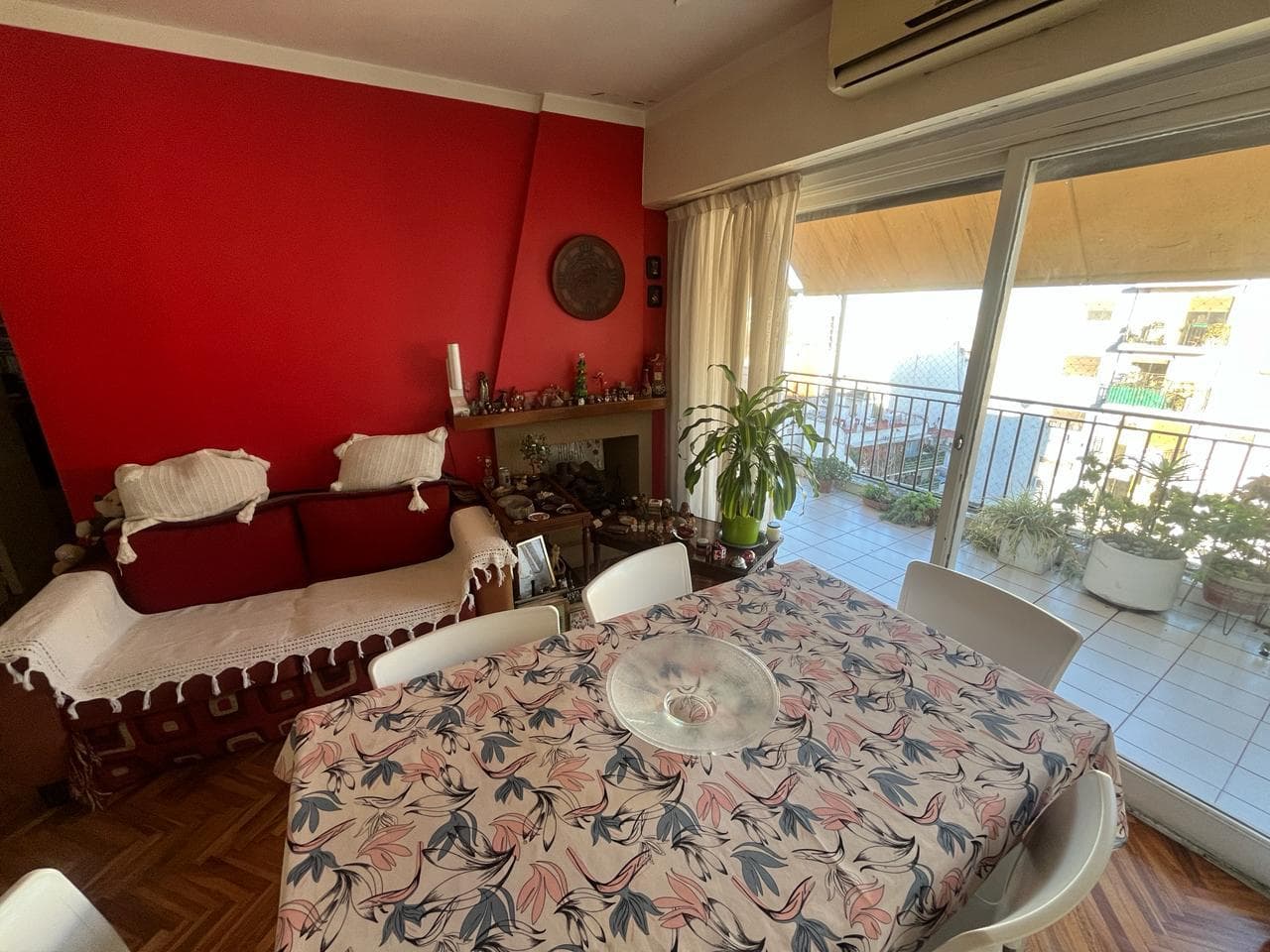3-room apartment with a balcony and terrace facing the street FOR SALE