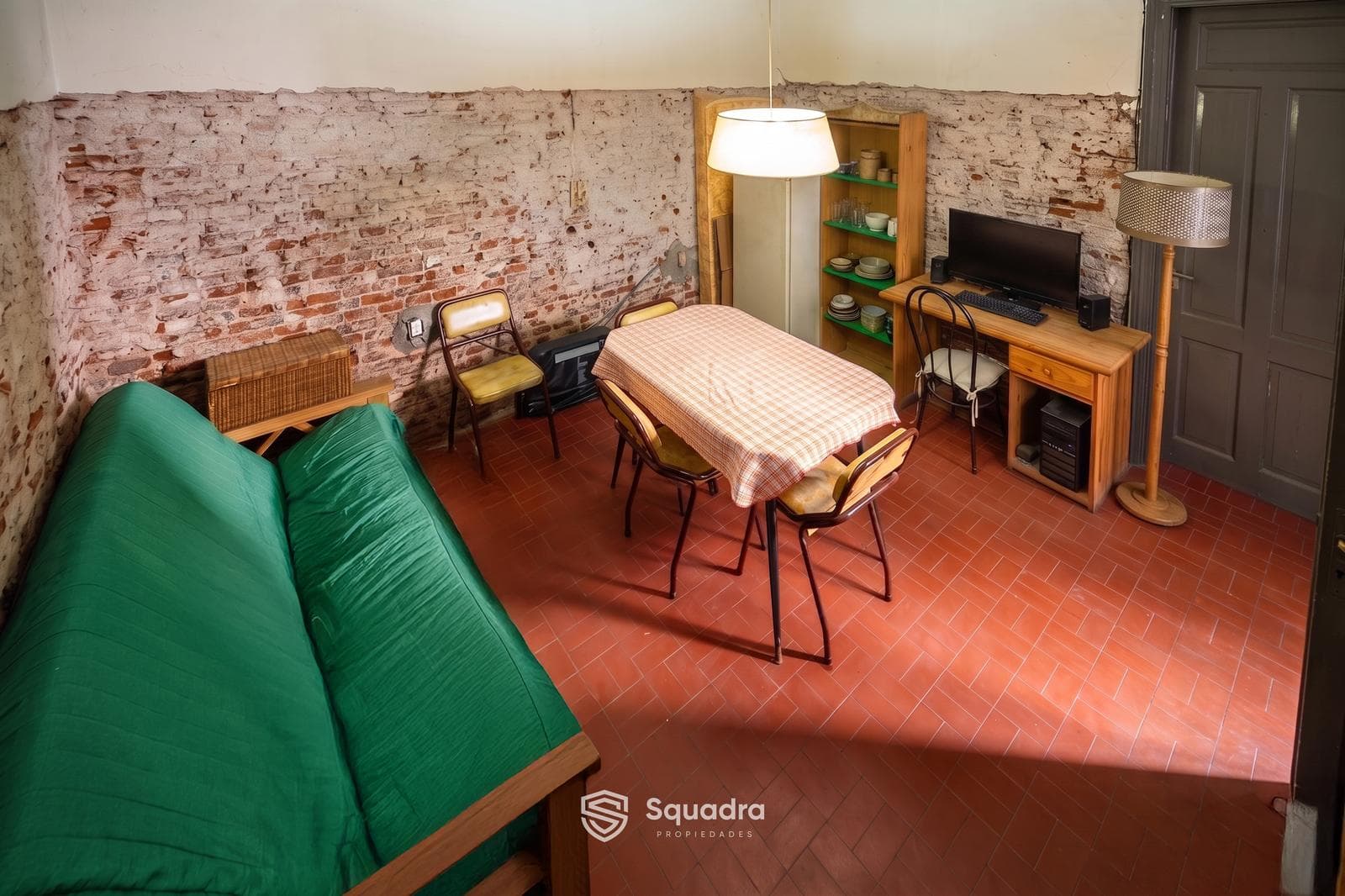 FOR SALE | TRADE-IN - Commercial space and corridor-style apartment - QUALIFIES FOR MORTGAGE.