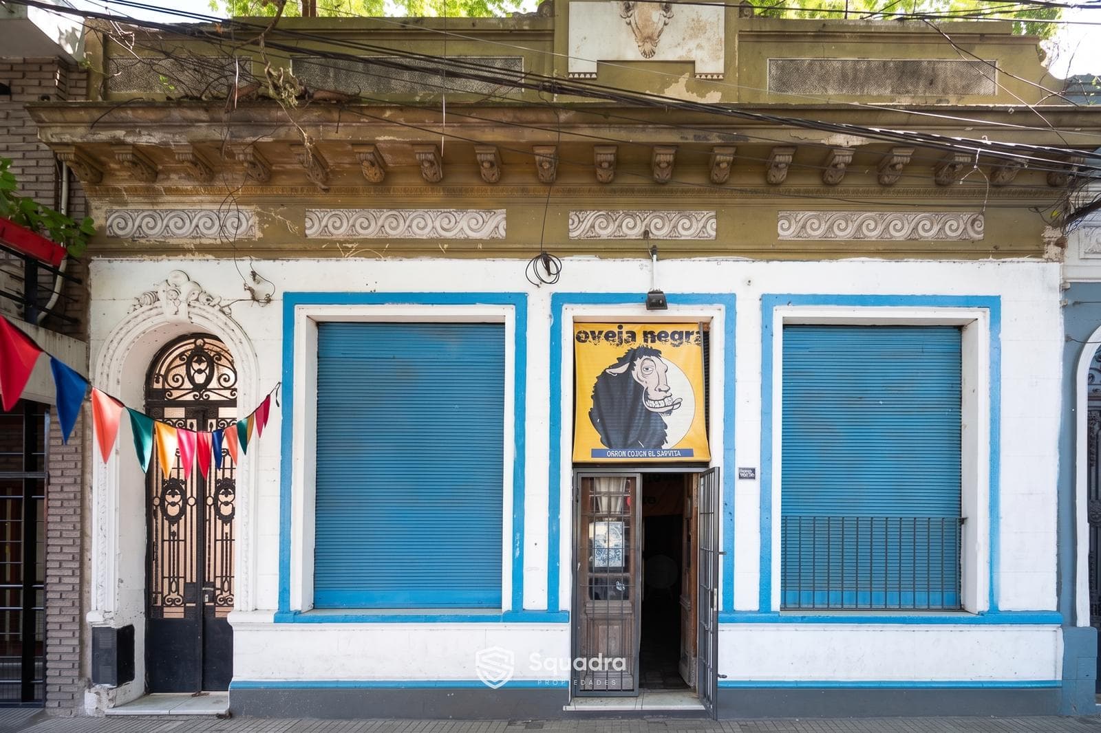 FOR SALE | TRADE-IN - Commercial space and corridor-style apartment - QUALIFIES FOR MORTGAGE.
