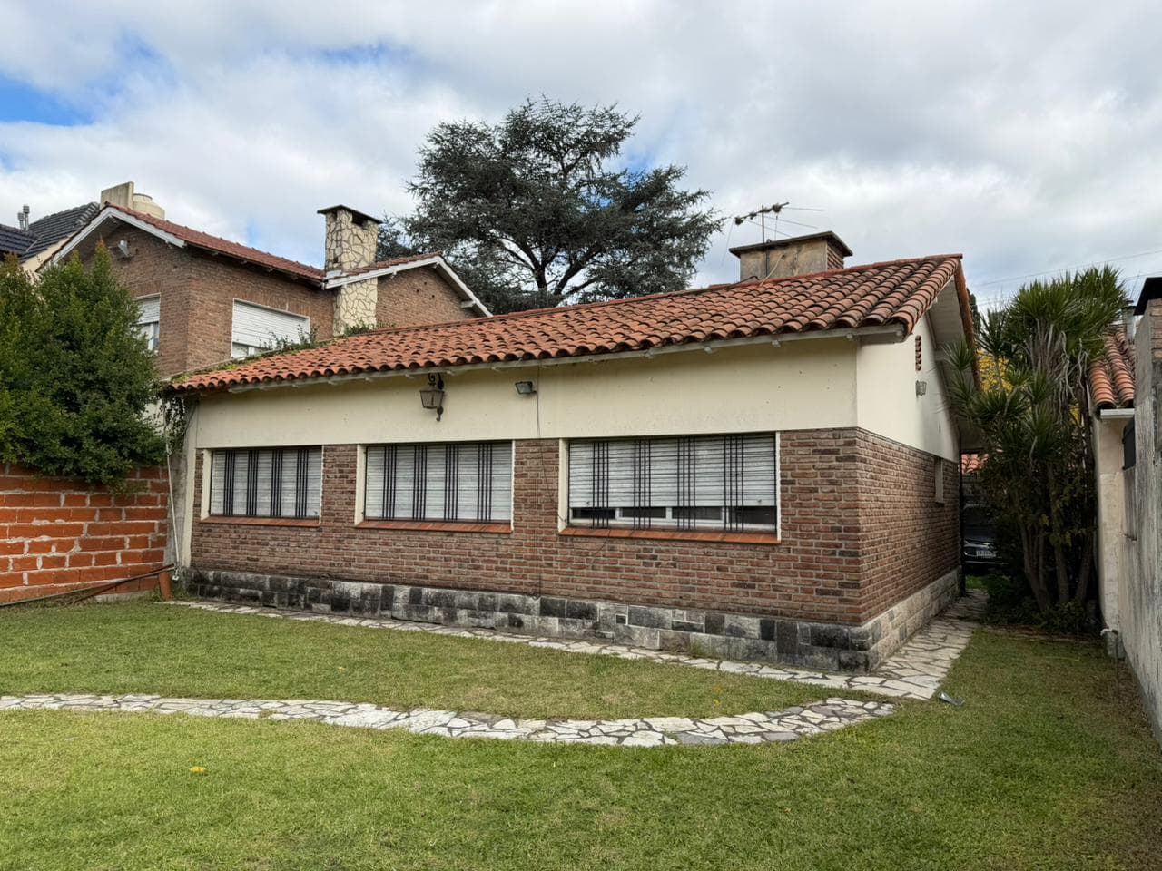 House for Sale with Garden in a Central Area of Adrogue