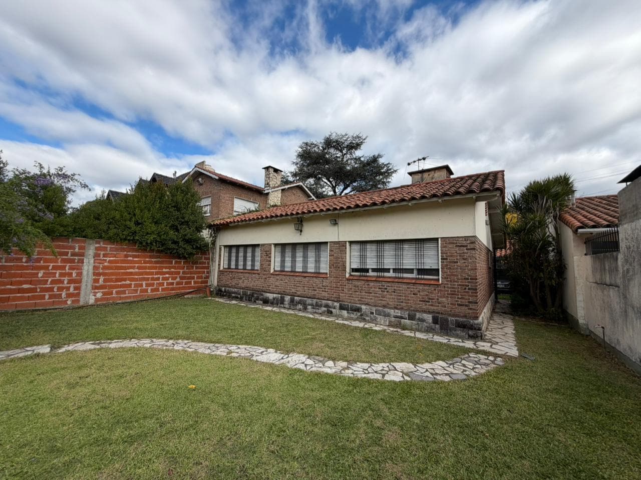 House for Sale with Garden in a Central Area of Adrogue