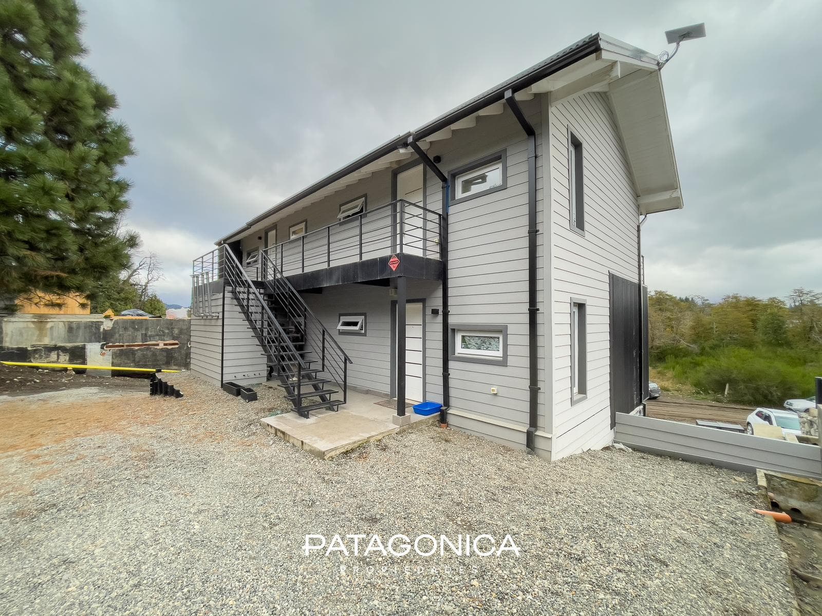 LONG-TERM RENTAL: 2-room apartment. El Mercado neighborhood
