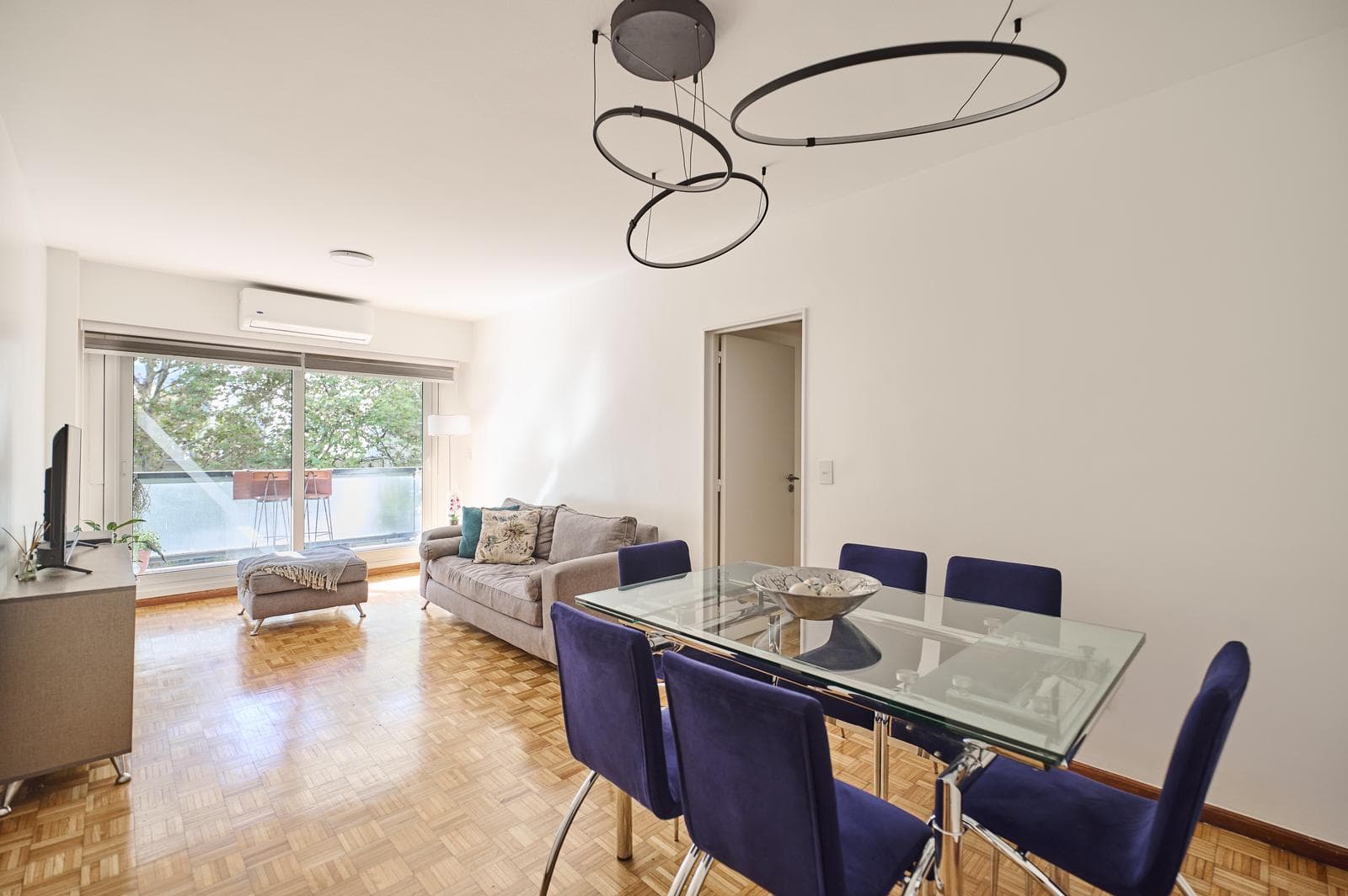 5-room apartment for sale in Palermo with parking space and storage room—COMPLETELY RENOVATED