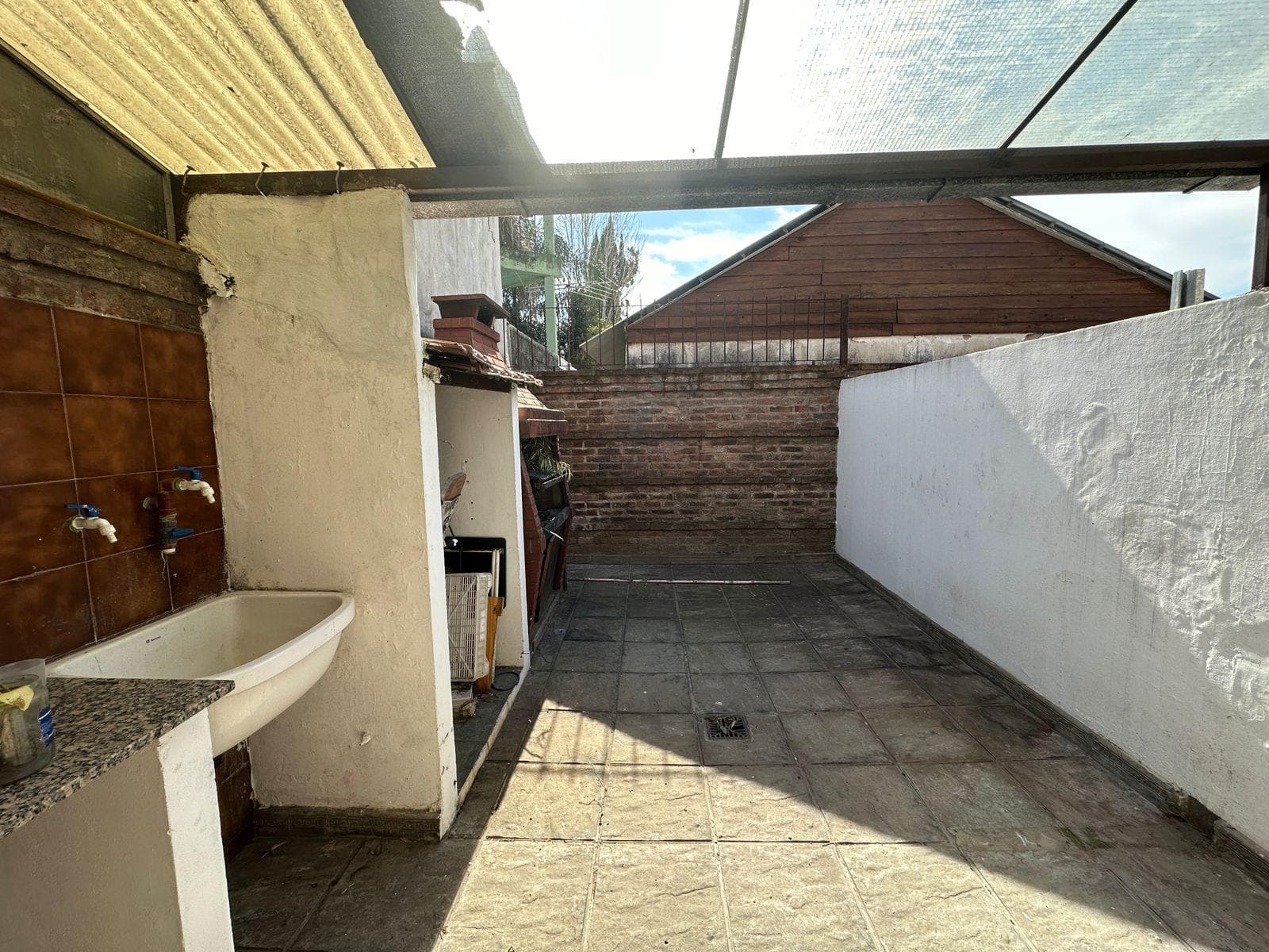 3-room duplex for sale with a patio and garage in Castelar Norte