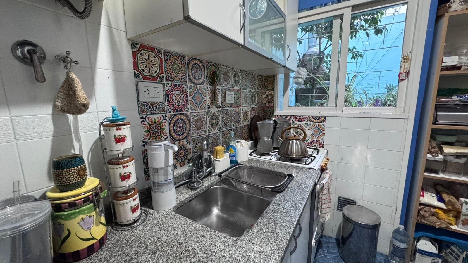 4-Room Apartment with Patio and Grill in Almagro