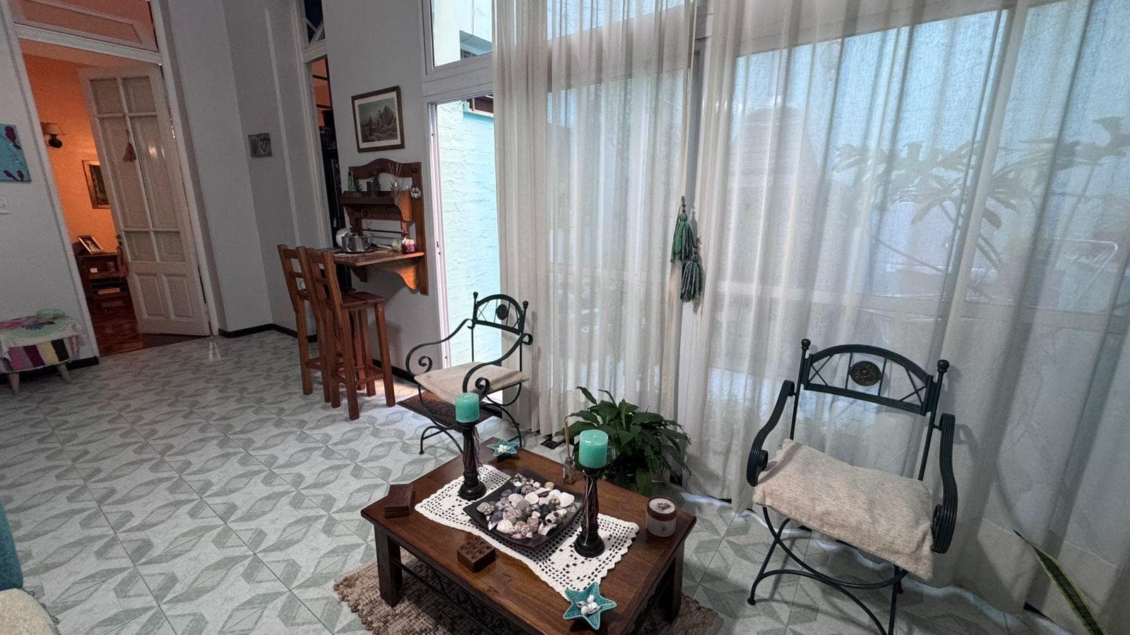 4-Room Apartment with Patio and Grill in Almagro