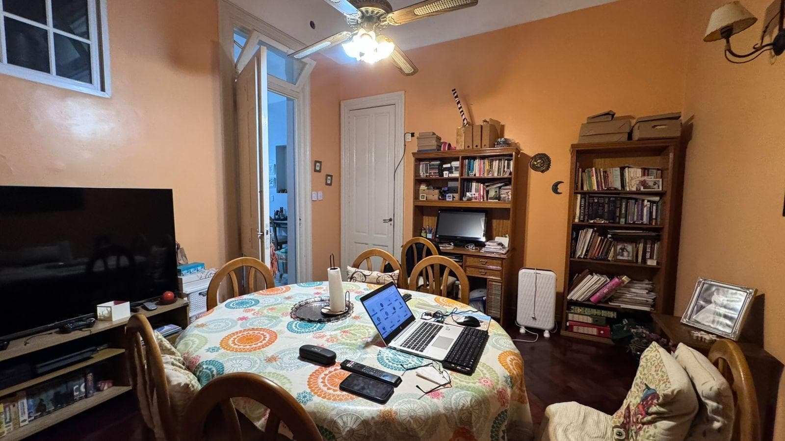 4-Room Apartment with Patio and Grill in Almagro