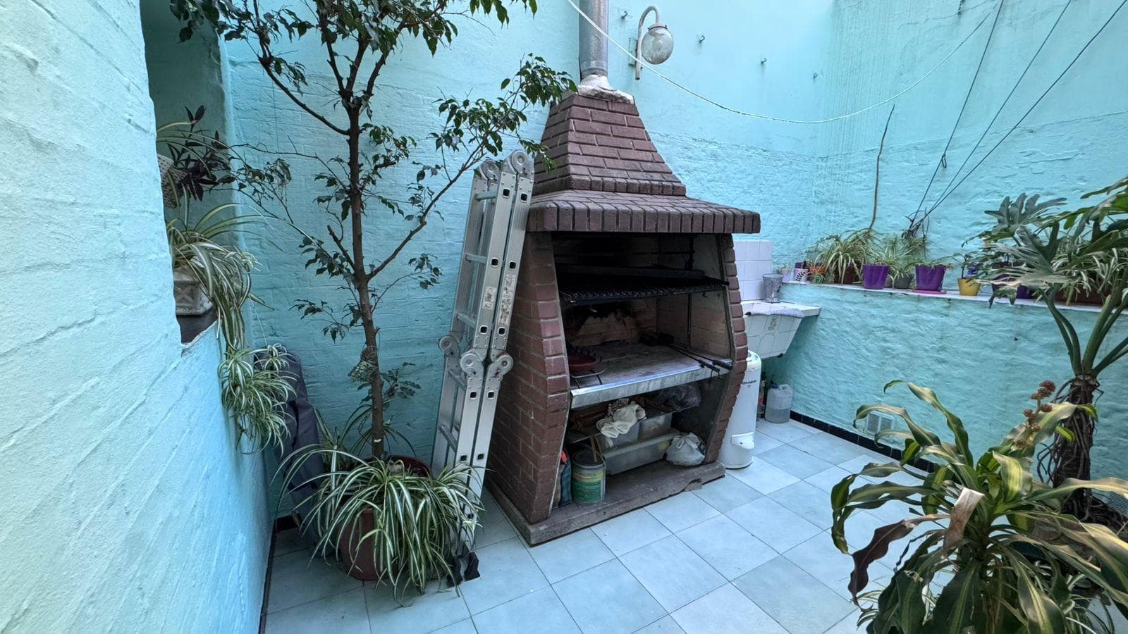 4-Room Apartment with Patio and Grill in Almagro
