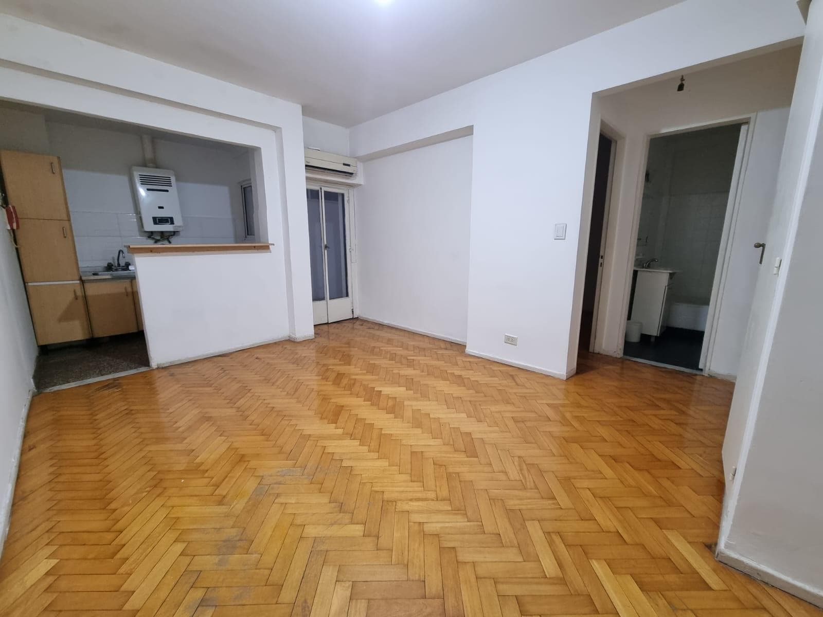 2 Bedrooms - Ground Floor - Paraguay 5400
