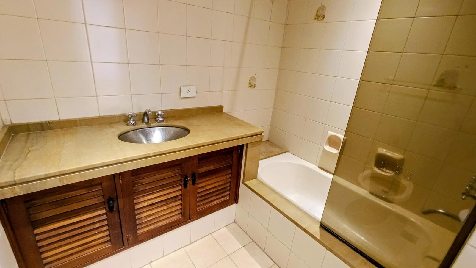 4-room apartment plus maid's quarters for sale in Recoleta—very bright!!!