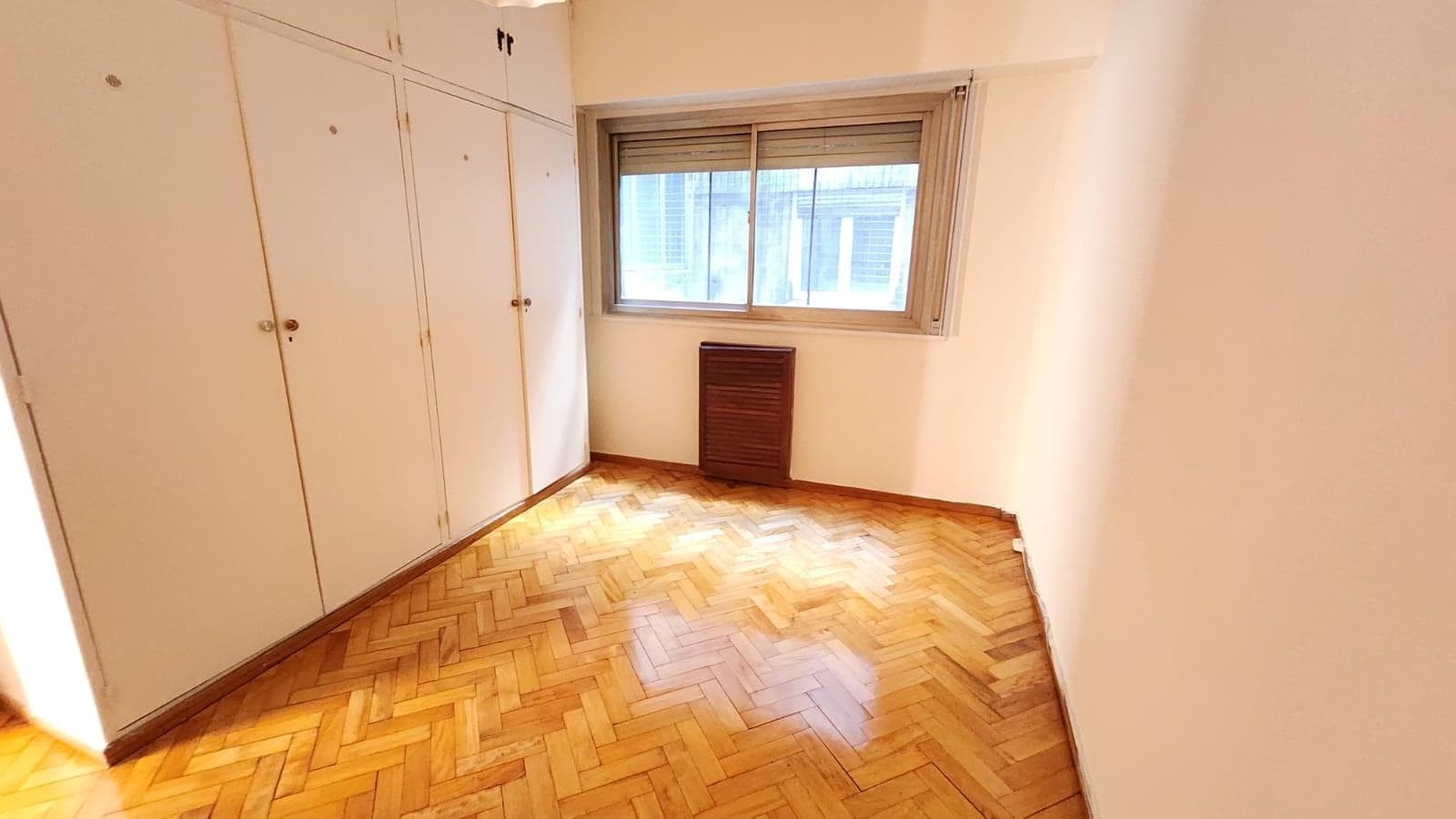 4-room apartment plus maid's quarters for sale in Recoleta—very bright!!!