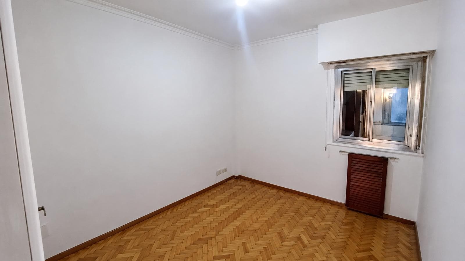 4-room apartment plus maid's quarters for sale in Recoleta—very bright!!!