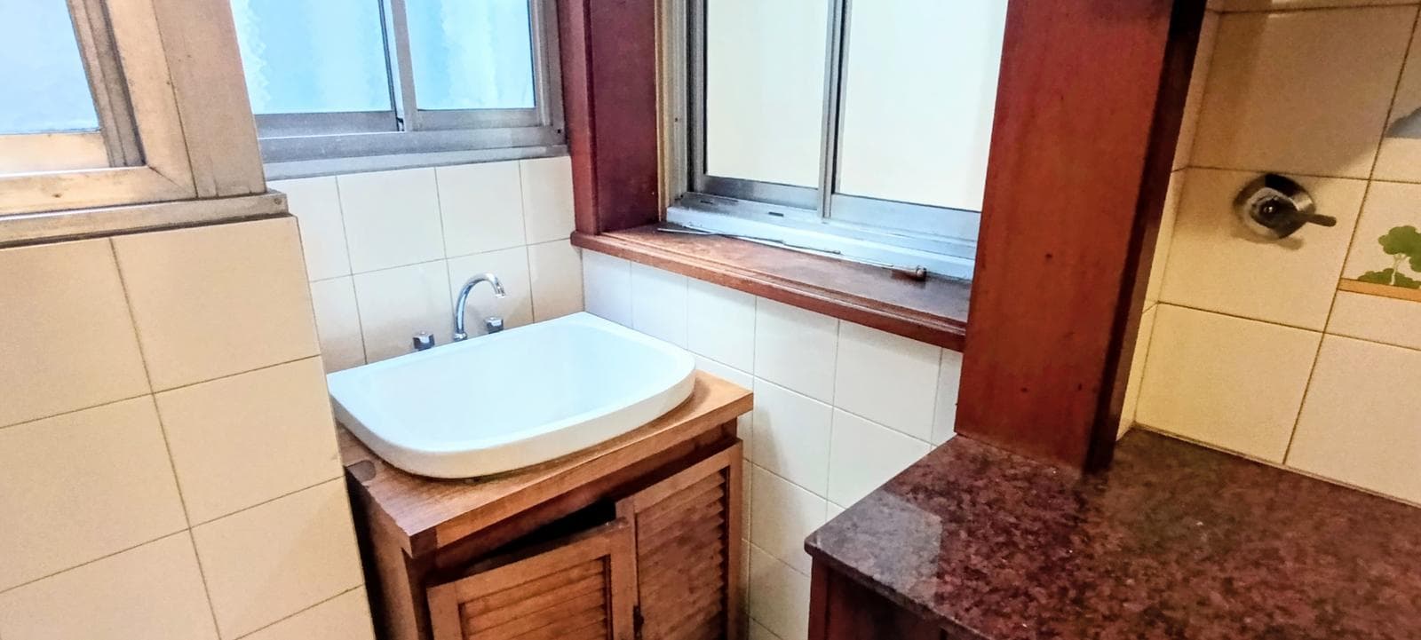 4-room apartment plus maid's quarters for sale in Recoleta—very bright!!!