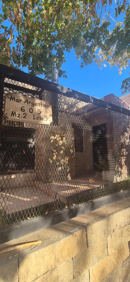 For Sale: 4-Bedroom House with Pool in B. Rincon de Emilio