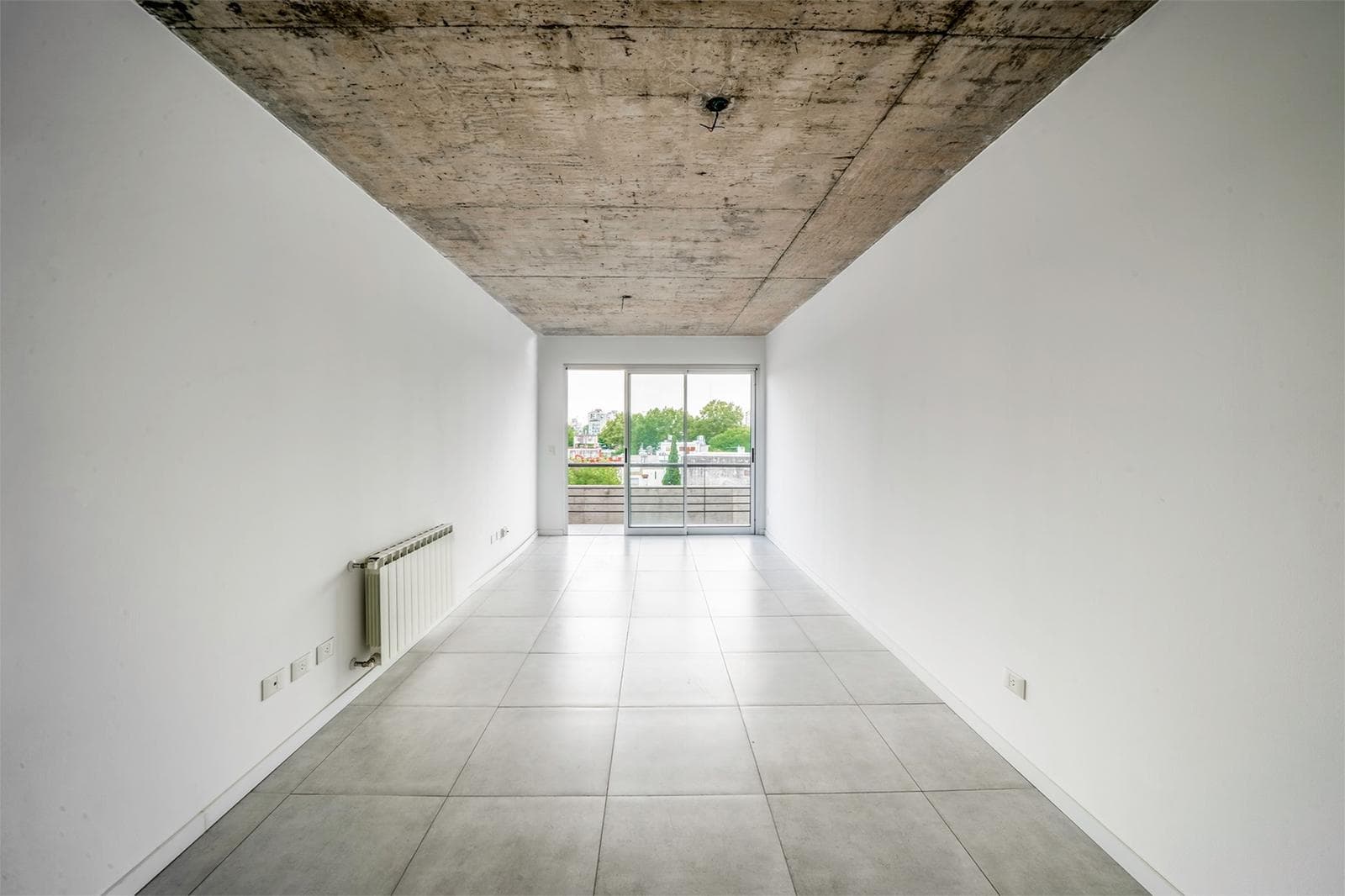 Brand-new two-room apartment with a balcony for sale in Liniers